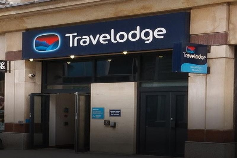加的夫中央皇后街旅屋酒店 卡迪夫 外观 照片